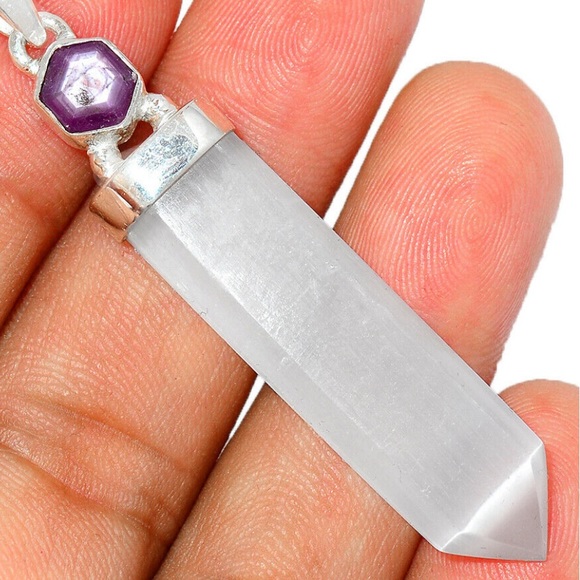 Selenite silver pendant with Pink sapphire stalactite - Picture 3 of 3